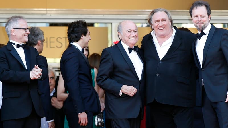 Thierry Frémaux, Sepp Blatter, Gérard Depardieu et Frédéric Auburtin lors du festival de Cannes 2014