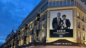 L'affiche sur la façade du BHV pour annoncer l'ouverture du magasin Shein 
