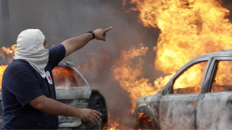 Des manifestants ont incendié le Parlement de l'Etat du Guerrero et d'autres bâtiments administratifs au Mexique.