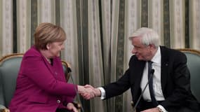 Angela Merkel et le président grec Propokis Pavlopoulos à Athènes, le vendredi 11 janvier 2018