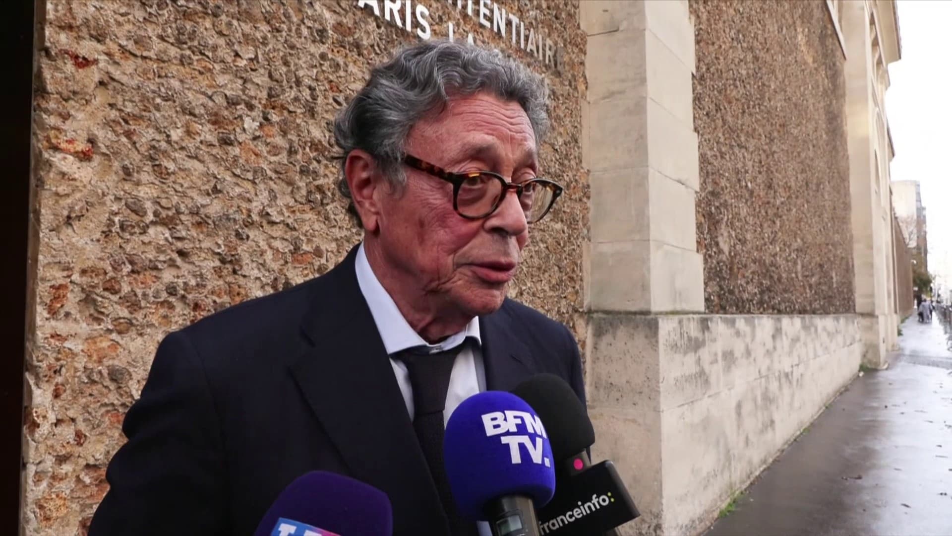 "Ce n’est pas le Club Méditerranée": l’avocat de Nicolas Sarkozy affirme qu’il a "surmonté sa première journée en prison"