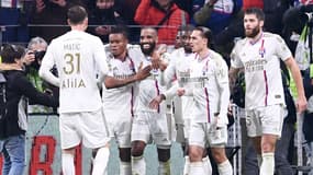 Alexandre Lacazette célébrant la victoire de l'Olympique lyonnais face à l'Olympique de Marseille (1-0), le 4 février 2024
