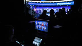 La régie du premier débat de la primaire de la droite et du centre, le 13 octobre 2016.