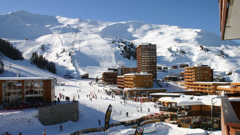 Un saisonnier trouvé mort dans l'incendie de son camping-car à La Plagne - Vendredi 1 avril 2016