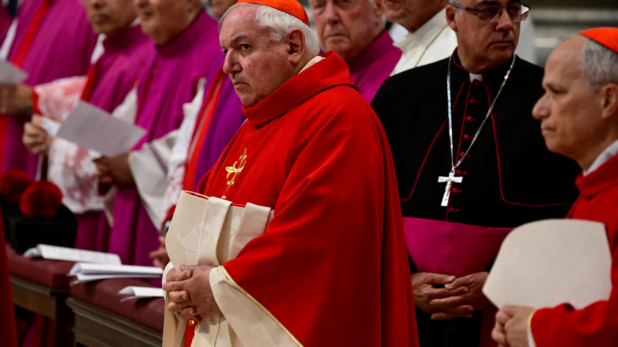Le cardinal français Jean-Marc Aveline lors de la messe à la basilique Saint-Pierre le 30 avril 2025