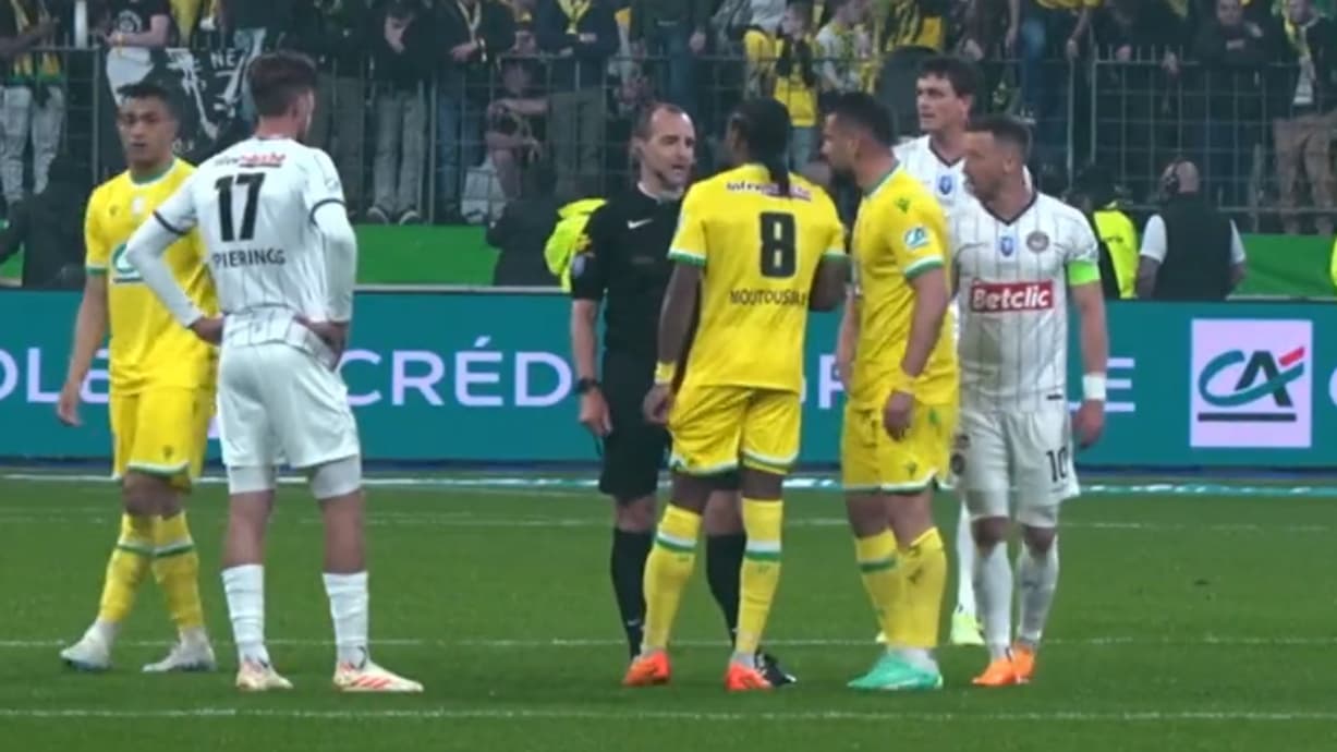 Benoït Millot face à Samuel Moutoussamy