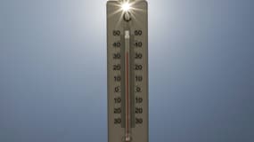 Après une légère accalmie jeudi, due aux orages, le thermomètre repart à la hausse vendredi, avec 80 départements placés en vigilance orange par Météo-France