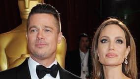 Brad Pitt et Angelina Jolie, ici le 2 mars lors de la dernière cérémonie des Oscars, serait en pleines négociations pour être ensemble à l'affiche d'un nouveau scénario écrit par l'actrice elle-même.