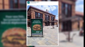 Les Lyonnais ont été chambrés dans une publicité de Burger King devant une gare stéphanoise.