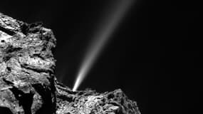 A l'approche du Soleil, la comète Tchouri a libéré des jets de gaz et de poussière