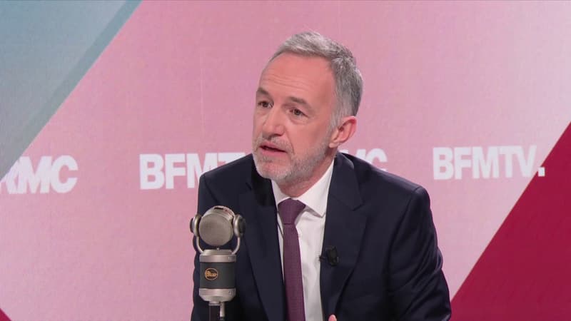 "L'extrême droite comme arbitre du match": Emmanuel Grégoire évoque un "enjeu historique" pour Paris aux municipales