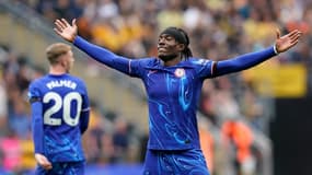 Noni Madueke célèbre son triplé contre Wolverhampton, le 25 août 2024
