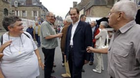 Guénhaël Huet, le 12 juin 2007 à Sourdeval, dans le cadre de la campagne pour les élections législatives. 