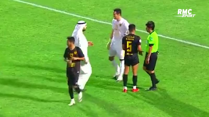 Football : Un cheikh au Koweït descend sur la pelouse et... interrompt le match