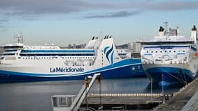 Trois bateaux de Corsica Linea sont bloqués au port de Marseille depuis le 10 janvier en raison d'une grève des personnels d'une autre compagnie maritime, La Méridionale.
