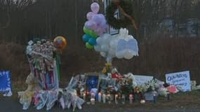 La ville de Newtown rend hommage aux enfants morts dans la fusillade.