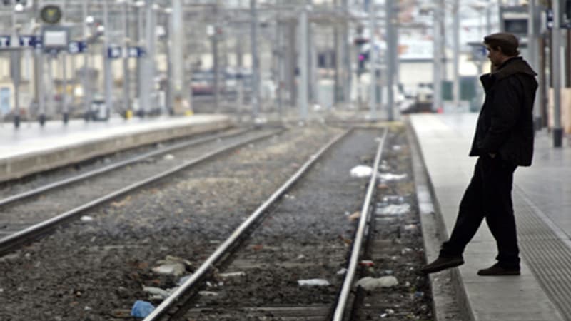 Un accident de personne en gare de Suresnes-Mont-Valérien, le trafic sur la...