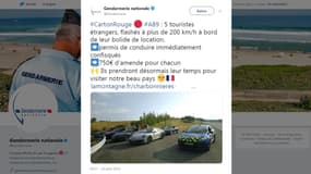 Les cinq Porsche 911 immobilisées par les gendarmes.