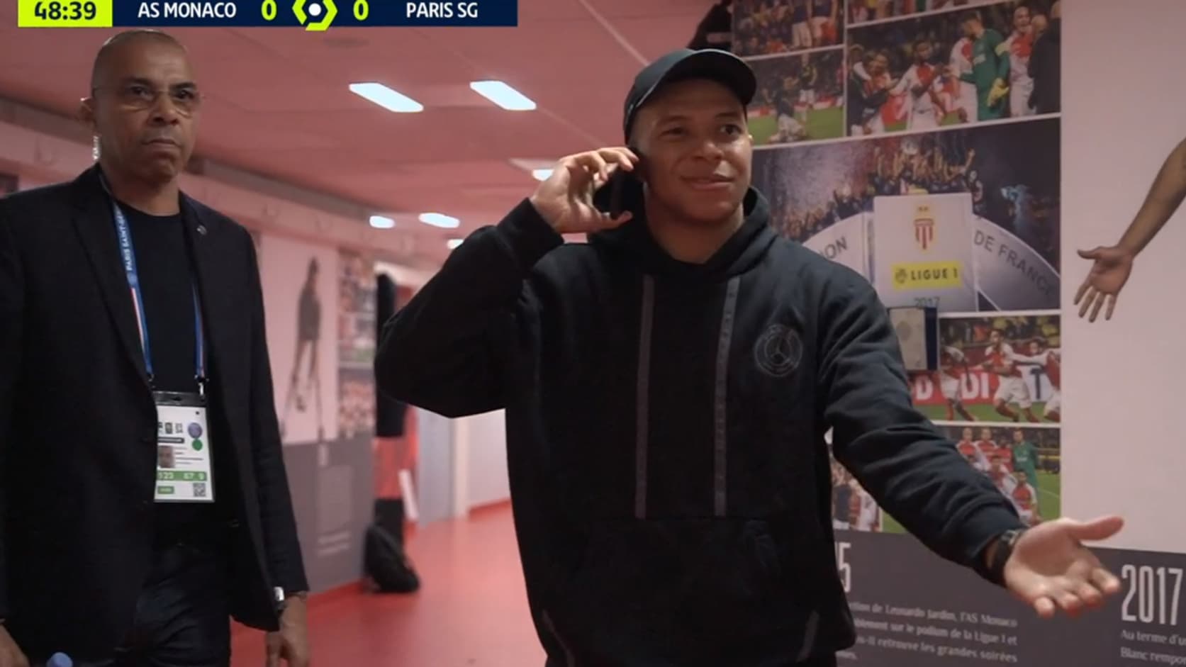 Kylian Mbappé dans les couloirs de Louis-II, 1er mars 2024 Kylian Mbappé dans les couloirs de Louis-II, 1er mars 2024