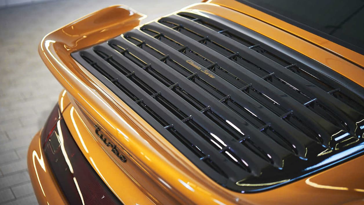 La version (993) de la 911 reste la dernière à disposer d'un moteur refroidi par air. La version (993) de la 911 reste la dernière à disposer d'un moteur refroidi par air.