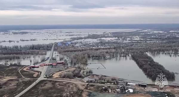 Des inondations dans la région russe d'Orenburg, le 9 avril 2024 