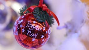 La prime de Noël est majorée pour les familles monoparentales.