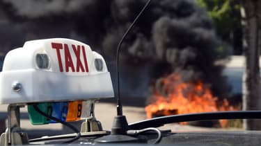 Un chauffeur de taxi avait agressé un client UberPOP à Lyon, le 21 juin.