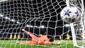 Parti du bon côté, Kobel est obligé de s'incliner face à Mbappé, qui ouvre le score pour le PSG face à Dortmund, le 19 septembre 2023