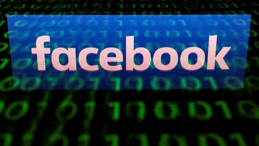 Facebook suspend 200 applications