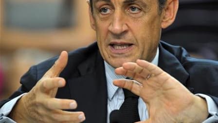 Nicolas Sarkozy a déclaré en conseil des ministres que la France serait vigilante sur le respect des droits de l'homme et des principes démocratiques en Libye et en Tunisie, pays qui viennent de se libérer de dictatures. /Photo prise le 25 octobre 2011/RE