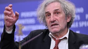 Le réalisateur français Philippe Garrel assiste à une conférence de presse pour le film "Le Grand Chariot" présenté en compétition à la Berlinale, le premier grand festival de cinéma européen de l'année, le 21 février 2023 à Berlin.