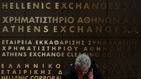 La Bourse d'Athènes perdait plus de 10%  mardi.