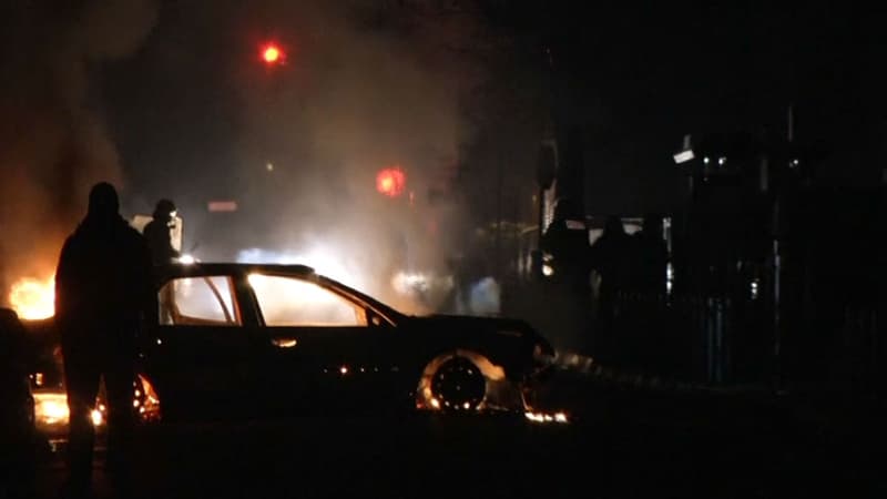 Plusieurs voitures ont été incendiées durant la nuit à Aulnay-sous-Bois. 
