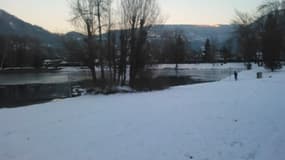 Deux adolescents de 12 et 13 se sont noyés, ce lundi, en tombant dans un lac gelé, à Thyez, en Haute-Savoie.