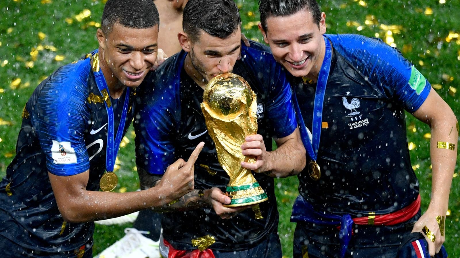 Montre Coupe du monde France & 36 cm Réplique trophée World Cup