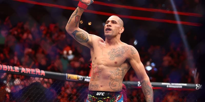 Alex Pereira après sa victoire contre Jamahal Hill le 14 avril 2024