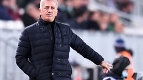 Algérie: sans Mahrez ni Slimani, les choix très forts de Petkovic pour sa première liste