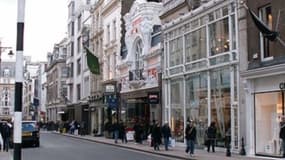 Bond Street à Londres, dans le quartier de Mayfair, est une des rues les plus chics de la capitale britannique.