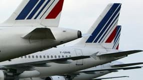 Après le retrait du conflit de deux syndicats minoritaires -la CFDT et la CFTC- Air France a estimé lundi que le mouvement des hôtesses et stewards prévu pour durer jusqu'à mercredi inclus était en train de "s'essouffler", avec des perturbations limitées