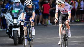 Jonas Vingegaard et Tadej Pogacar lors de la 2e étape du Tour de France 2024 à Bologne
