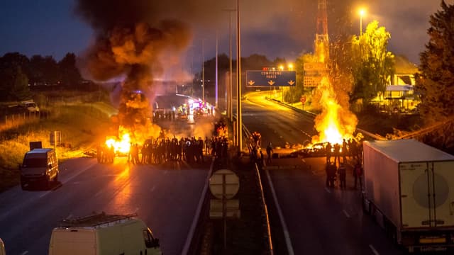 Les gens du voyage ont bloqué l'A1 dans la nuit de vendredi à samedi.
