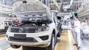 Volkswagen rappelle le Touareg pour un problème détecté sur un anneau de sécurité installé sur la fixation d'une pédale. 