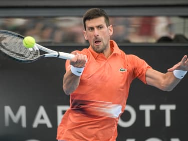 Novak Djokovic lors du tournoi d'Adelaïde le 5 janvier 2023