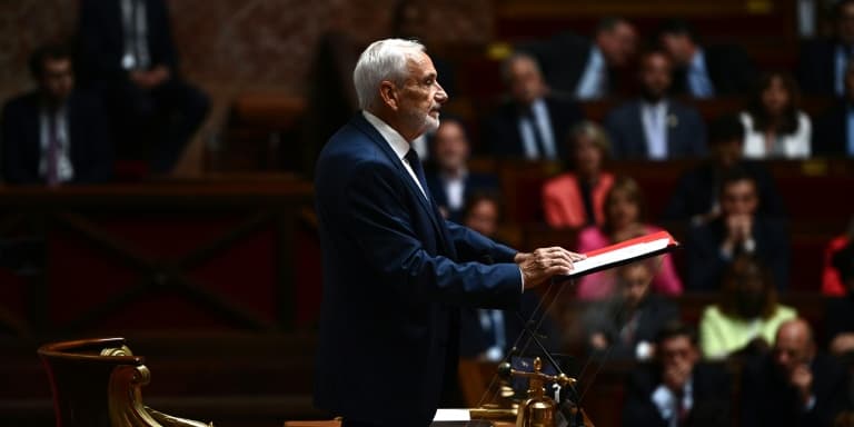 Le doyen des députés, José Gonzalez (RN), donne le coup d'envoi des travaux de la nouvelle Assemblée nationale, le 28 juin 2022 à Paris