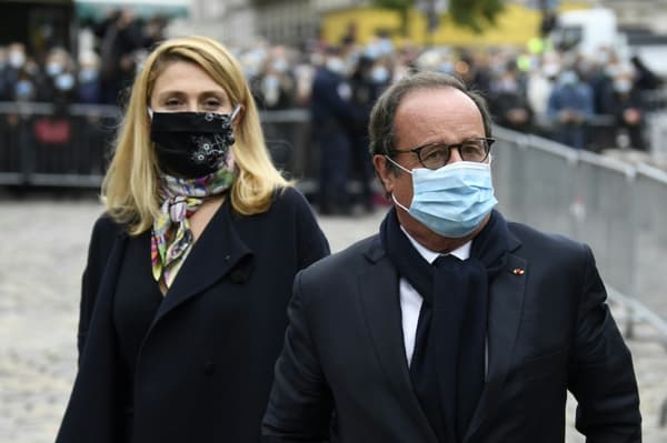 L'ancien président François Hollande et sa compagne Julie Gayet aux obsèques de Juliette Gréco, le 5 octobre 2020 à Paris