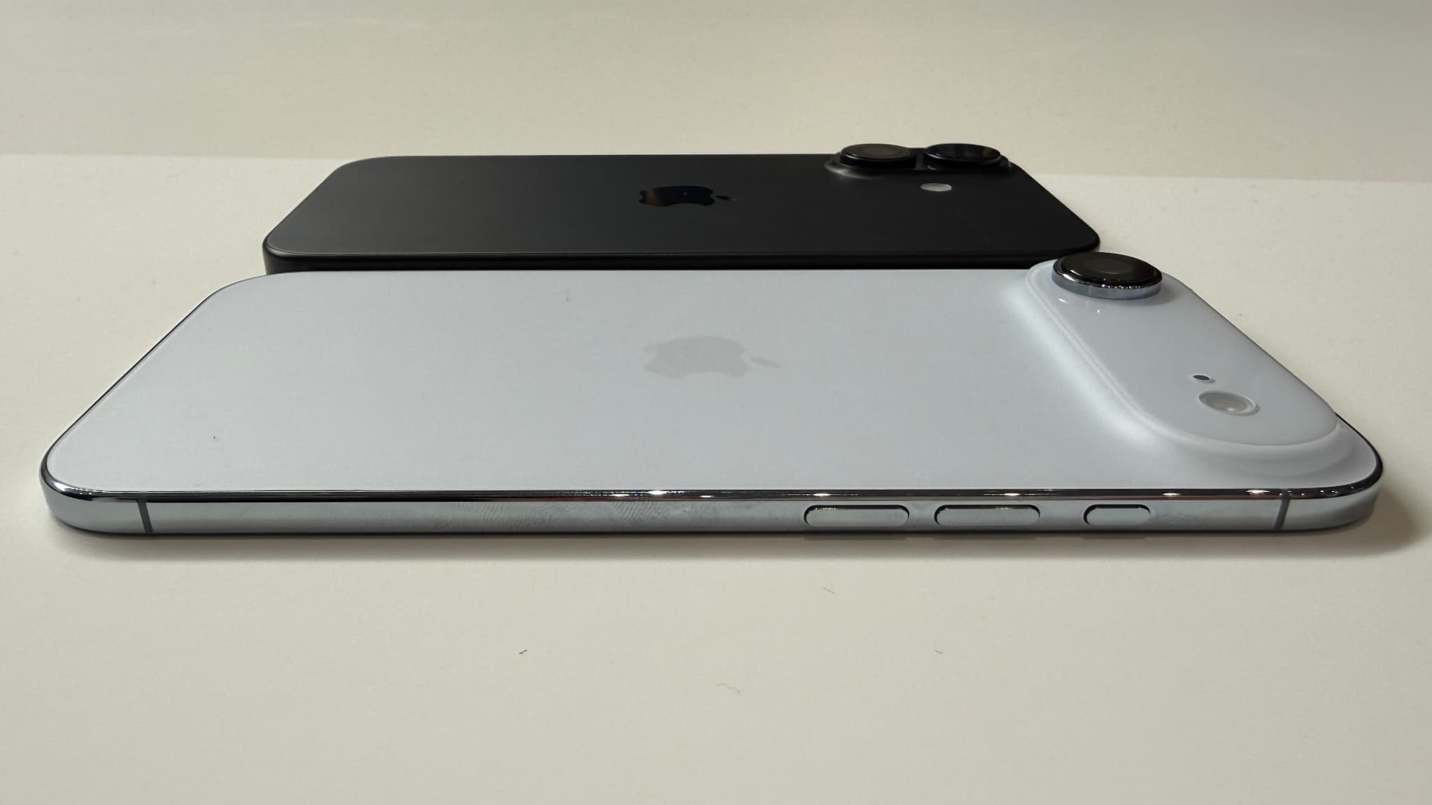 L'iPhone Air propose un design affiné par rapport à l'iPhone 17