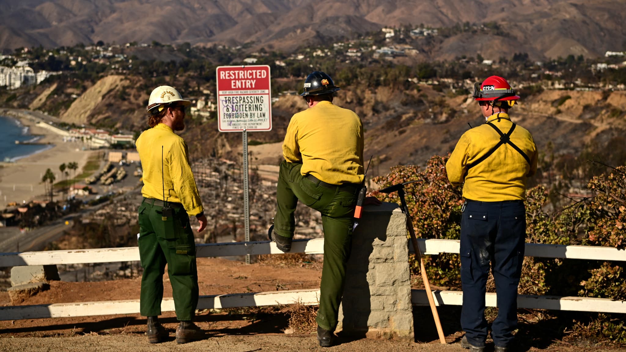 DIX MOIS APRÈS LES INCENDIES MEURTRIERS LOS ANGELES, UN SUSPECT DE 29 ANS ARRÊTÉ