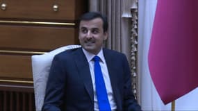 L’émir du Qatar, en visite à Paris, espère accroître la coopération avec la France