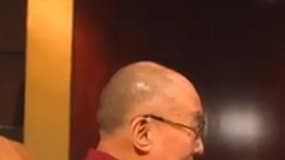 Le dalaï-lama et Yann Barthès dans Quotidien