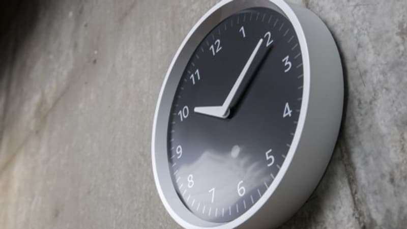 Changement d'heure: faut-il avancer ou reculer sa montre?